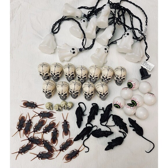 Halloween Lot Blow Mold Ghost String Lights + Skulls, Eyes, Mice, Roaches - Picture 1 of 10